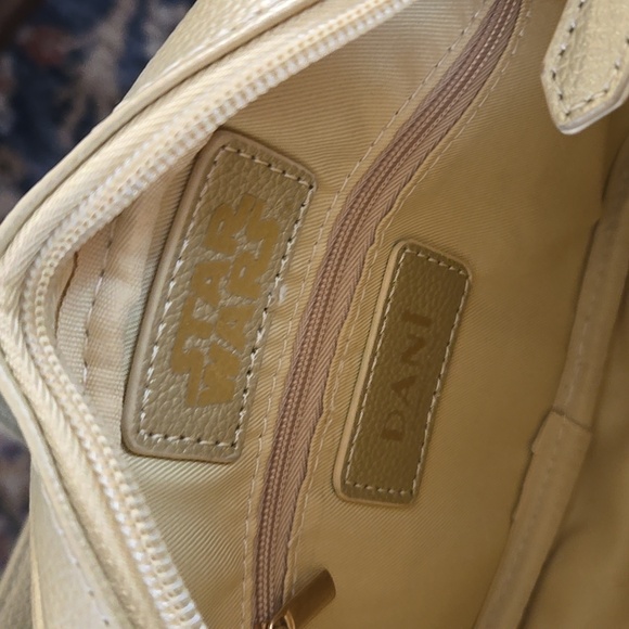 DANIELLE NICOLE STAR WARS BABY YODA MANDALORIAN CROSSBODY.   #6665 - Picture 5 of 9